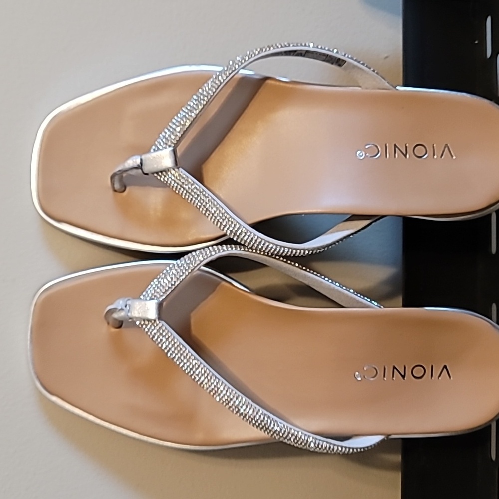 Vionic Metallic Silver Sandals with Tan Footbed
